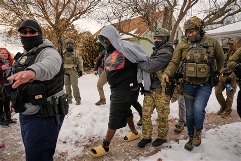 Border Report Live: 'Semana Santa' on the border