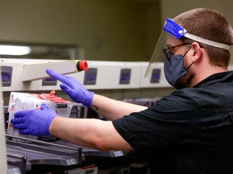 USPS Mail-Sorting Machines How They Work in Photos - Business Insider