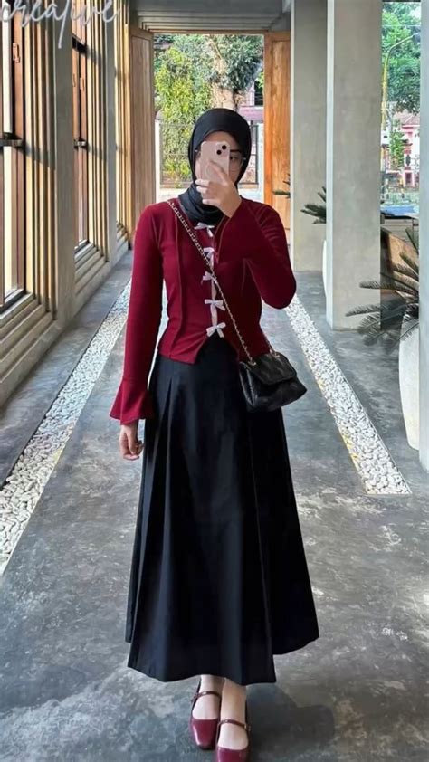 Pin oleh Sarh di attire | Gaya model pakaian, Pakaian kantor wanita ...