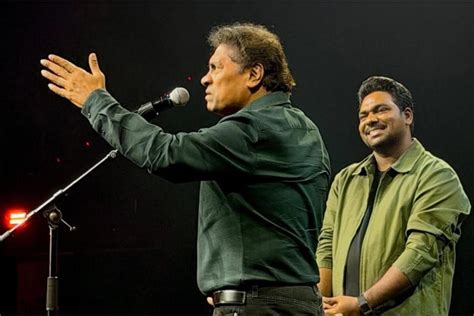 Johnny Lever makes special appearance at Zakir Khan's Papa Yaar show ...