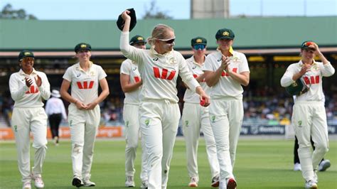 Healy continues to prioritise team's needs on last day in Australia ...