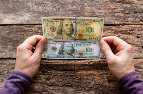 How to Spot Counterfeit Money | Personal Finance | U.S. News