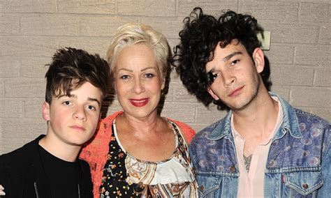 Loose Women star Denise Welch lambasts council for failing to collect ...