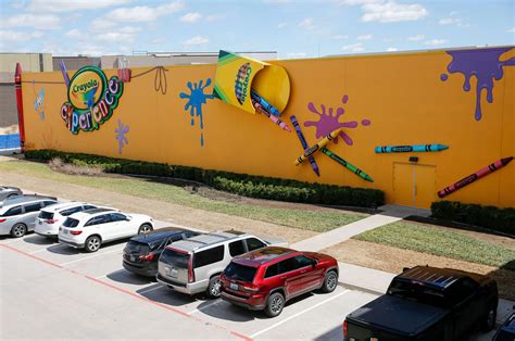 Crayola Experience reopens at Willow Bend as Dallas Stars talk persists