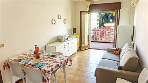 Central Apartment Trevi - Flats for Rent in Eraclea Mare, Veneto, Italy ...