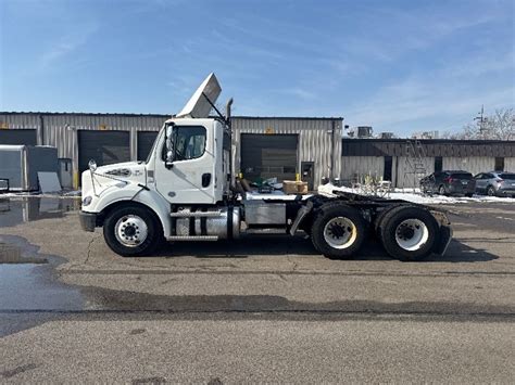 2020 Freightliner M211264S Day Cab Tractor