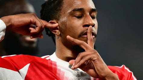 He had never managed that before! Michael Olise makes history at FC Bayern | Goal.com English Qatar