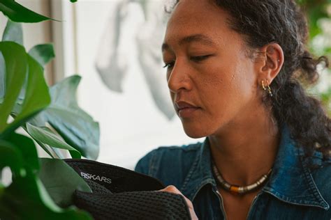 Fiskars Plant Care plant cloth, black | Finnish Design Shop