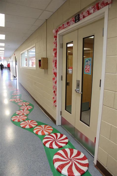 Gingerbread-Themed Classroom Door Decorations - Light and Layer