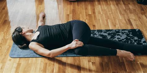 Gentle stretches to ease lower back pain for construction workers - Under the Hard Hat
