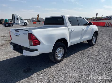 2018 Toyota Hilux 4x4 Crew Cab Camioneta / Ute | Ritchie Bros. Auctioneers