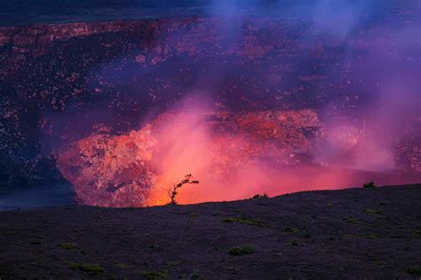 Lava on the Horizon: Kilauea’s 1917 Eruption Captured in Rare Film Footage