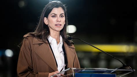 Peter Rabbit Spring 的图像结果