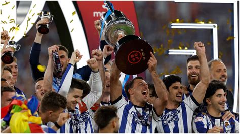 Mikel Oyarzabal apostó por la superstición en el penalti de Pablo Marín ...