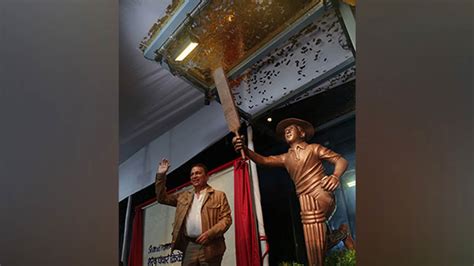 Indian Cricket Legend Sunil Gavaskar's Life-Size Statue Unveiled at ...