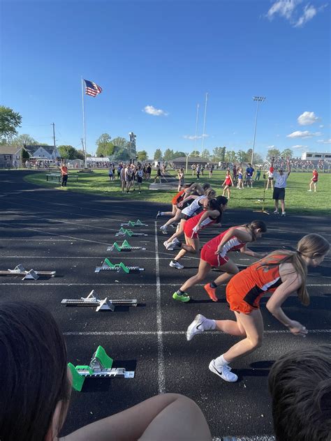 JH Girls set many PR’s @ Covington Invite - Union City Jr/Sr High School