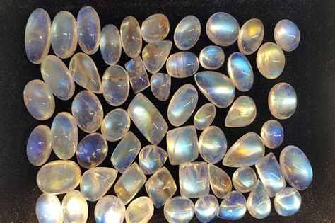 Astro Tips: మీ చేతి వేళ్లకు రంగు రాళ్ల ఉంగరాలు ఉన్నాయా.. అయితే ఈ ...