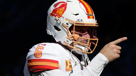 See which quarterbacks top the rankings after Week 5 of 2025 season