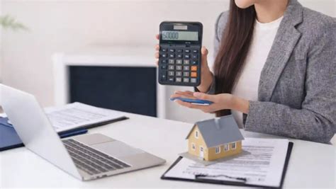 Planning To Take Loan? Learn How To Use An EMI Calculator For Better ...