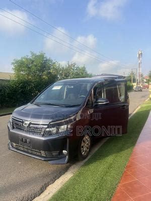 Toyota Voxy 2015 Blue in Teshie - Cars, Maame Broni | Jiji.com.gh
