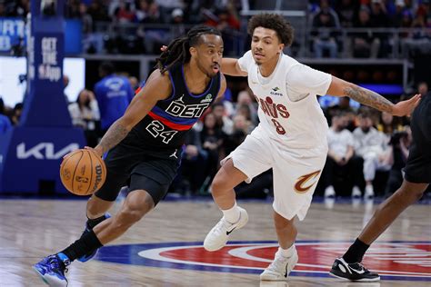 Blaring horn after a power surge delays Pistons and Cavaliers in 3rd ...