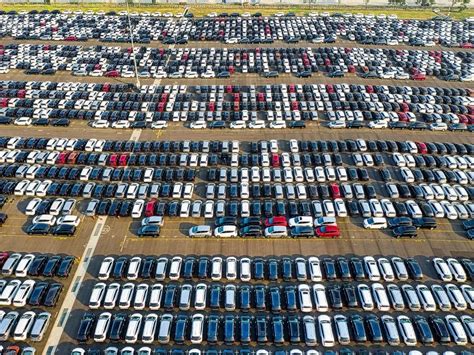India auto retail sales hit record 2.96 crore in FY26, up 13.3%: FADA ...