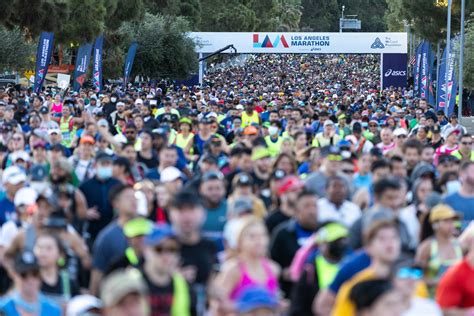 En vivo: arranca el maratón de Los Ángeles 2026 en el Dodger Stadium