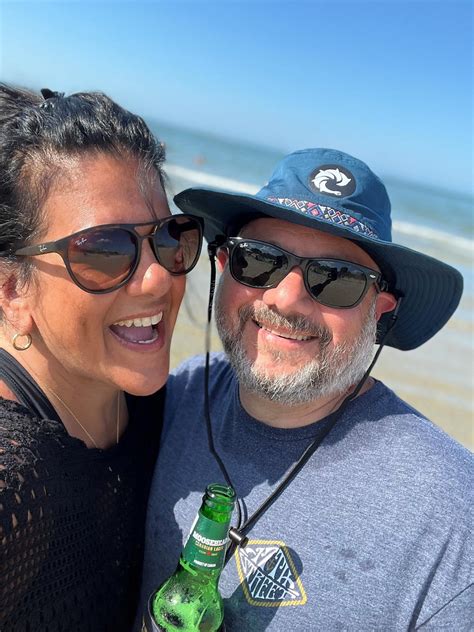 Mom Thought Stage 4 Colorectal Cancer Was a ‘Death Sentence.’ A New Treatment Saved Her Life - AOL