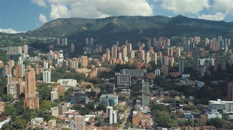 Medellín: Drone explores Colombia's city of eternal spring