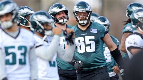 Eagles’ Landon Dickerson Sends Blunt Message on ‘Tush Push’ Noise