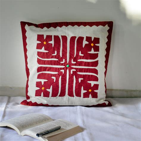 Handcrafted Applique Cushion Cover – BONGONIKETAN