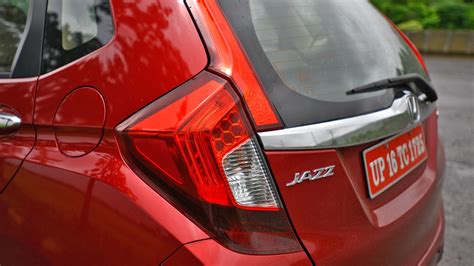 Honda Jazz 2018 Petrol VX Exterior Car Photos - Overdrive