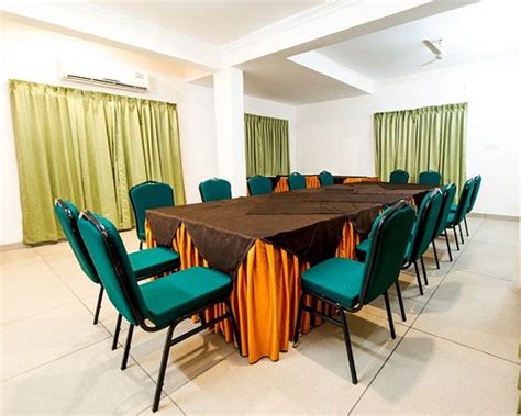 STATUS HOTEL & RESORT BHOPAL - Hotel Reviews & Photos - Tripadvisor