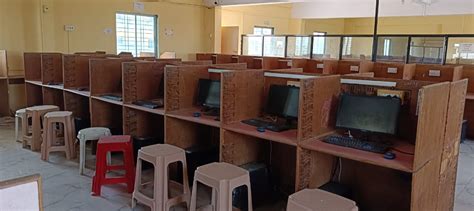 Pictures of Computer Technology That Indicates Computer Department 的图像结果