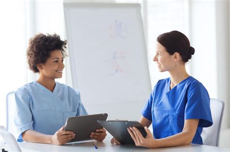 Physician Assistant vs. Nurse Practitioner: Key Differences - HosTalky