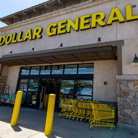 Is Dollar General Open on Christmas Day? 2025 Holiday Hours - Dengarden