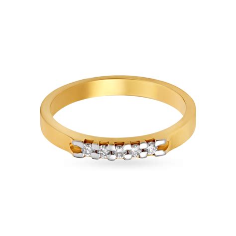 Dainty Stunning Ridged Diamond Finger Ring