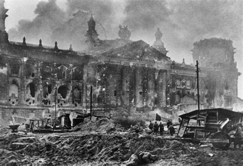 New Russian art installation commemorates taking of Nazi Reichstag ...