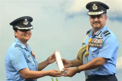 Wing Commander Deepika Misra is first IAF woman officer to receive ...