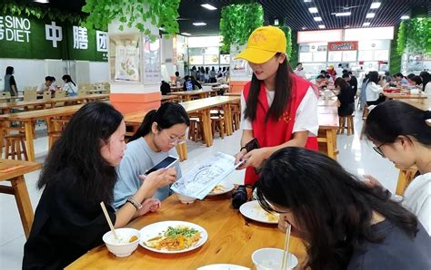大学生饮食消费习惯数据分析：2021年中国51.9%大学生在校内餐厅就餐 相关数据显示，2020年中国高等教育在学总规模达到4183万人。同时 ...