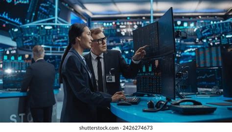 Men at Stock Exchange 的图像结果