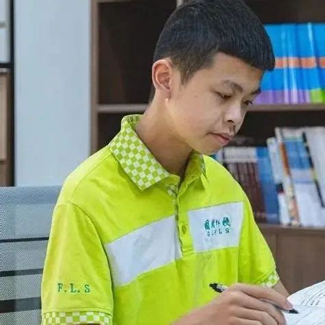 广西14岁初中生被清华录取，将本硕博连读！|数学|清华大学|预科_新浪新闻