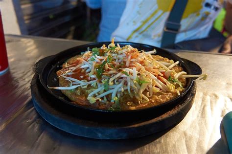 Food in Thailand: An Ultimate Guide 2025