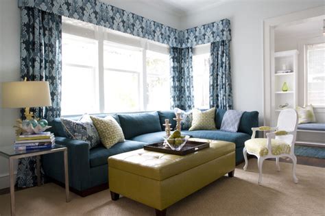 10 Secrets to a Neat Living Room