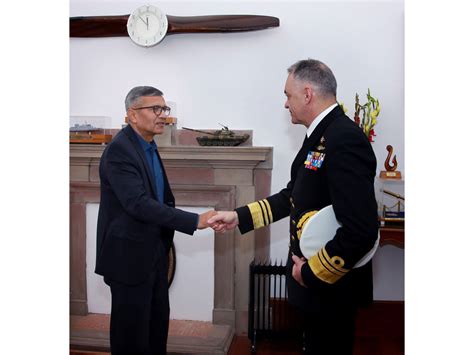Defence representatives from Greece, India hold talks on deepening ...