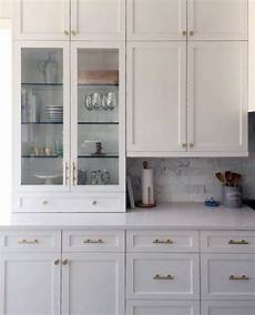 kitchen cabinet handle ideas top 70 best kitchen cabinet hardware ideas knob and pull designs kitchen cabinet handle ideas top 70 best kitchen cabinet hardware ideas knob and pull designs