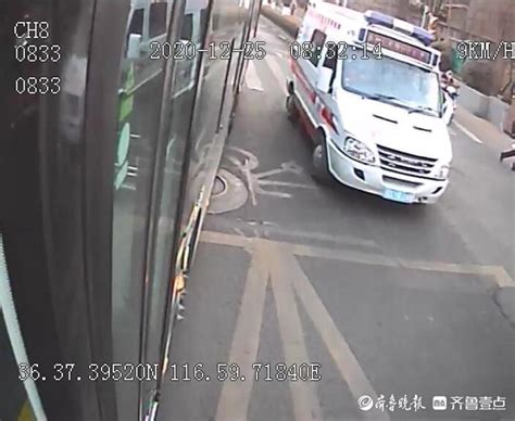 公交驾驶员闯红灯礼让 为救护车让出生命通道_手机新浪网