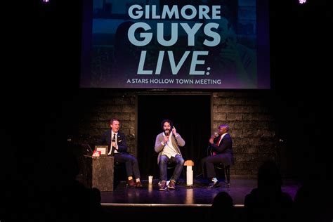 How the Gilmore Guys made TV fandom their job | LAist