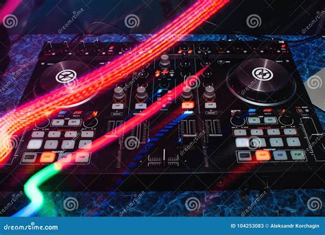 How To Use A Dj Mixing Board at Keith Maxey blog