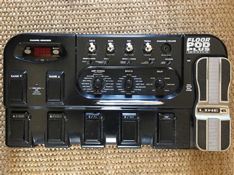FLOOR POD PLUS - Line 6 Floor POD Plus - Audiofanzine